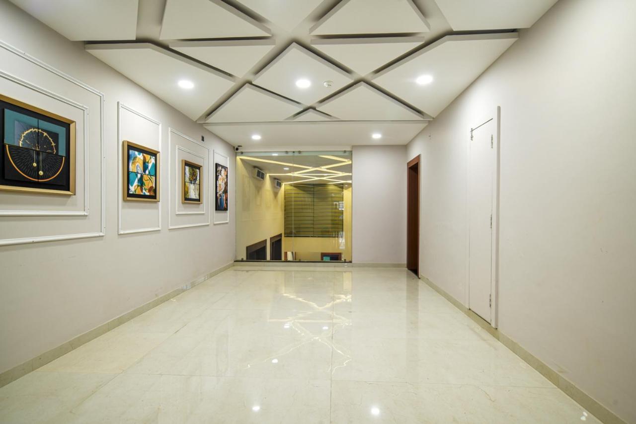 Hotel Miracle 2Km From Mahakal Temple Ujjain Exterior foto